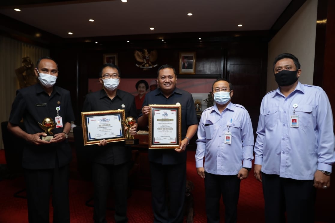 PERUMDA AIR MINUM TIRTA SANJIWANI KABUPATEN GIANYAR RAIH TOP BUMD AWARD ...